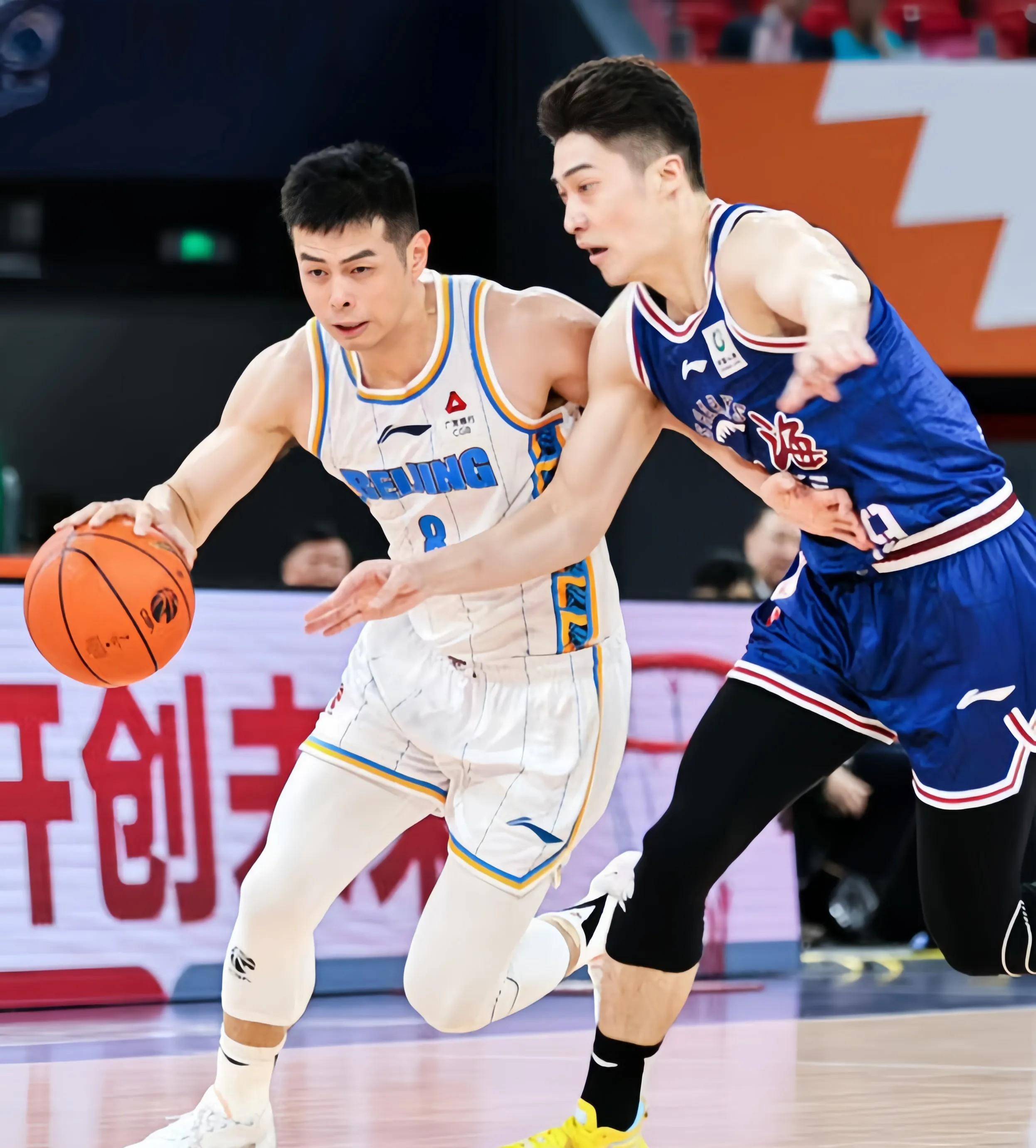 广东男篮在比拼中展现出团队实力