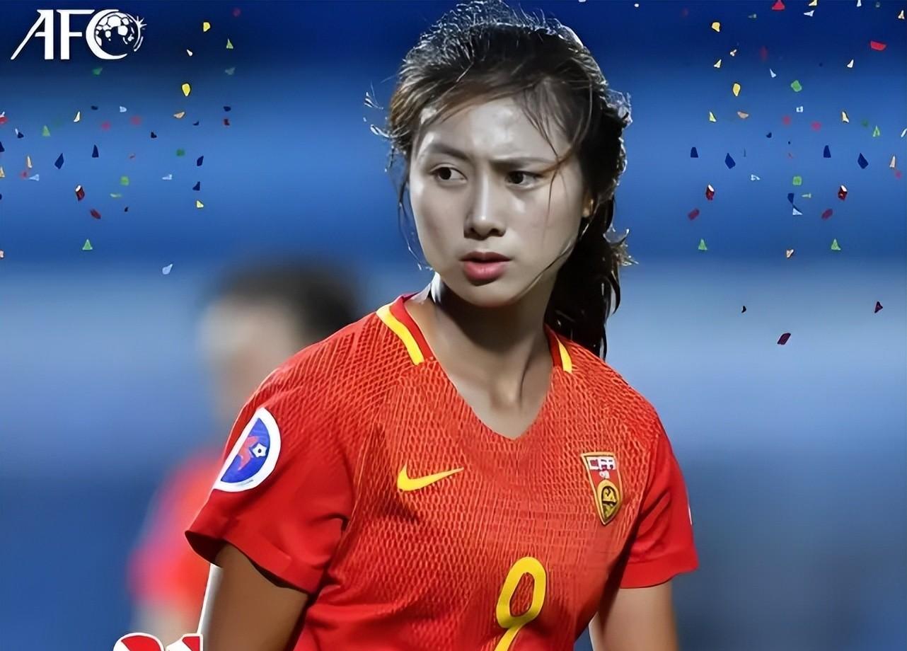 女足如虹：中国队触底反弹，成功问鼎