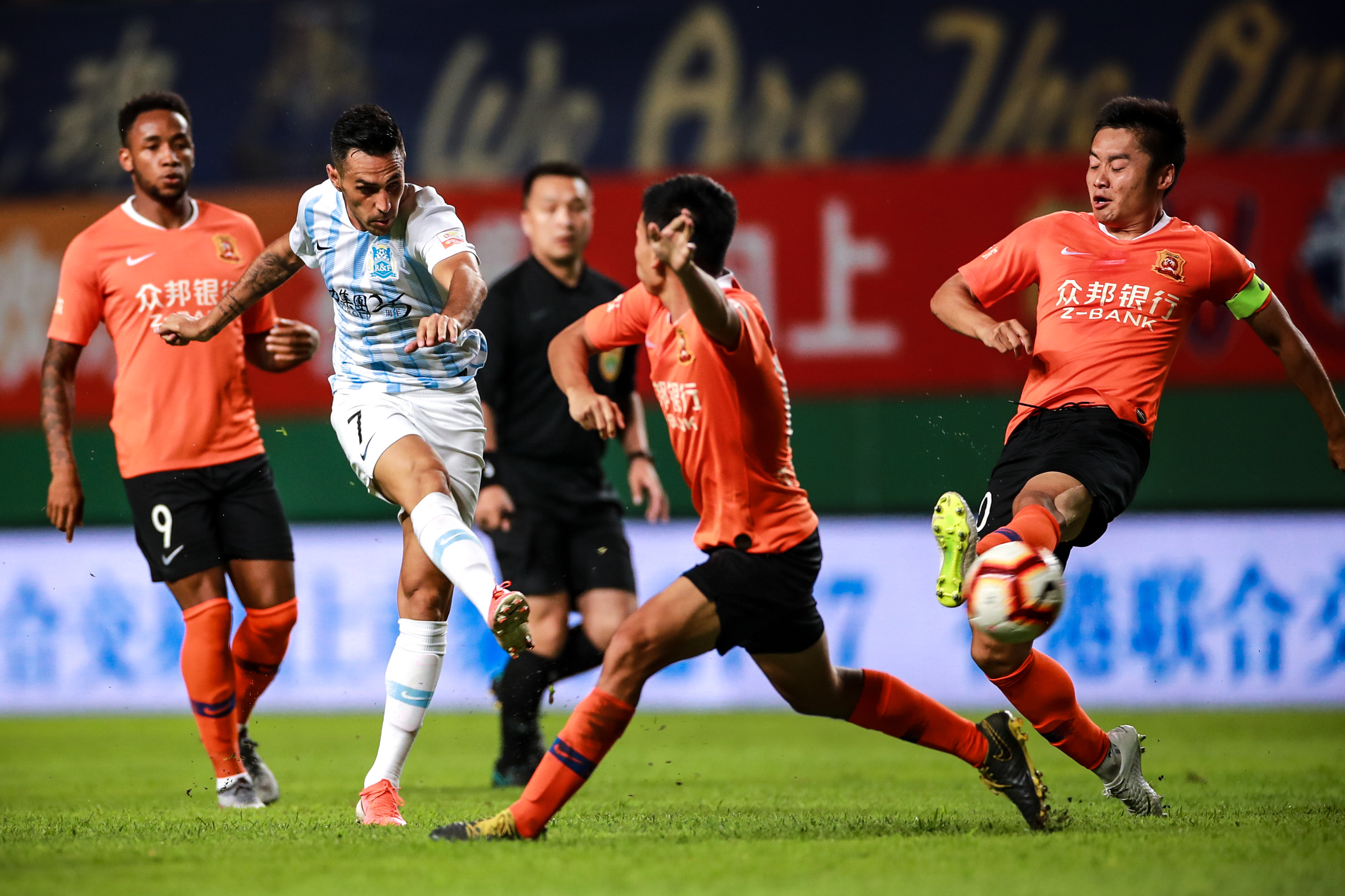 开云APP-富力主场逼平泰达，难解胜负的简单介绍