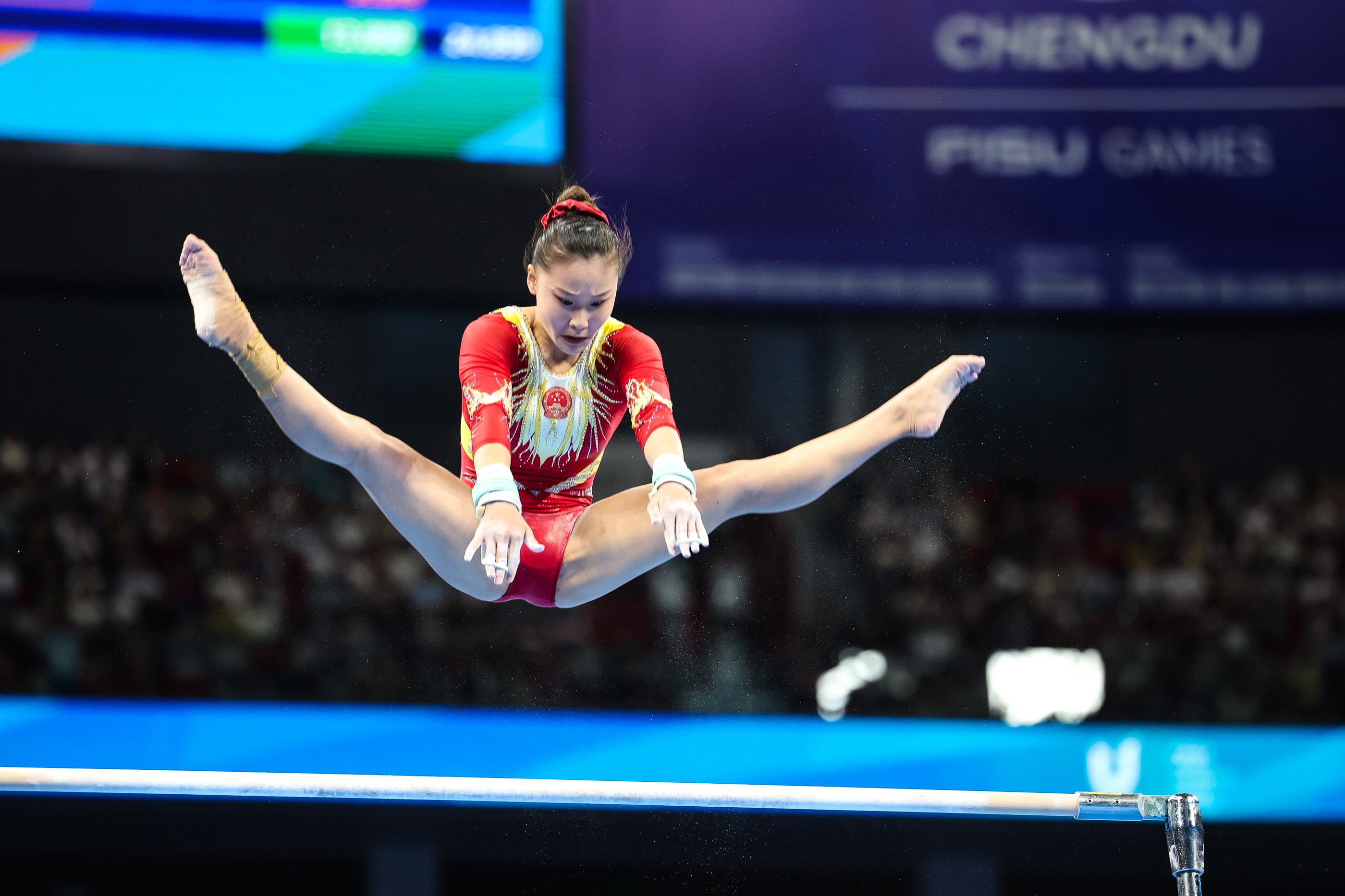 关于体操比赛演绎惊艳动作喜获好评的信息 关于体操比赛演绎惊艳动作喜获好评的信息