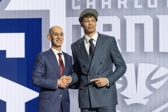 包含黄蜂主帅表态要让年轻球员得到更多出场时间的词条 包含黄蜂主帅表态要让年轻球员得到更多出场时间的词条