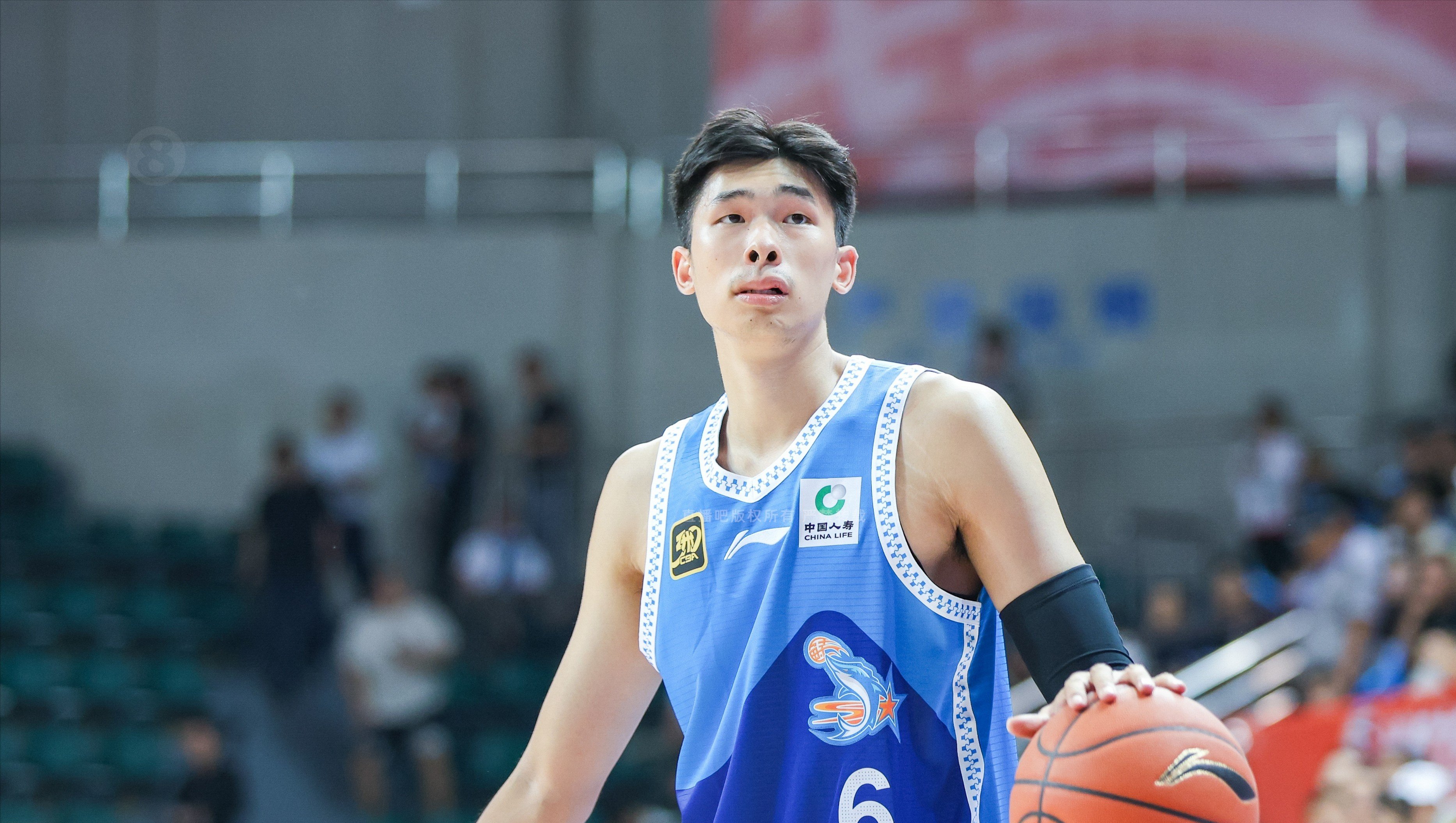 开云体育app-广东男篮轻松取胜，继续领跑积分榜