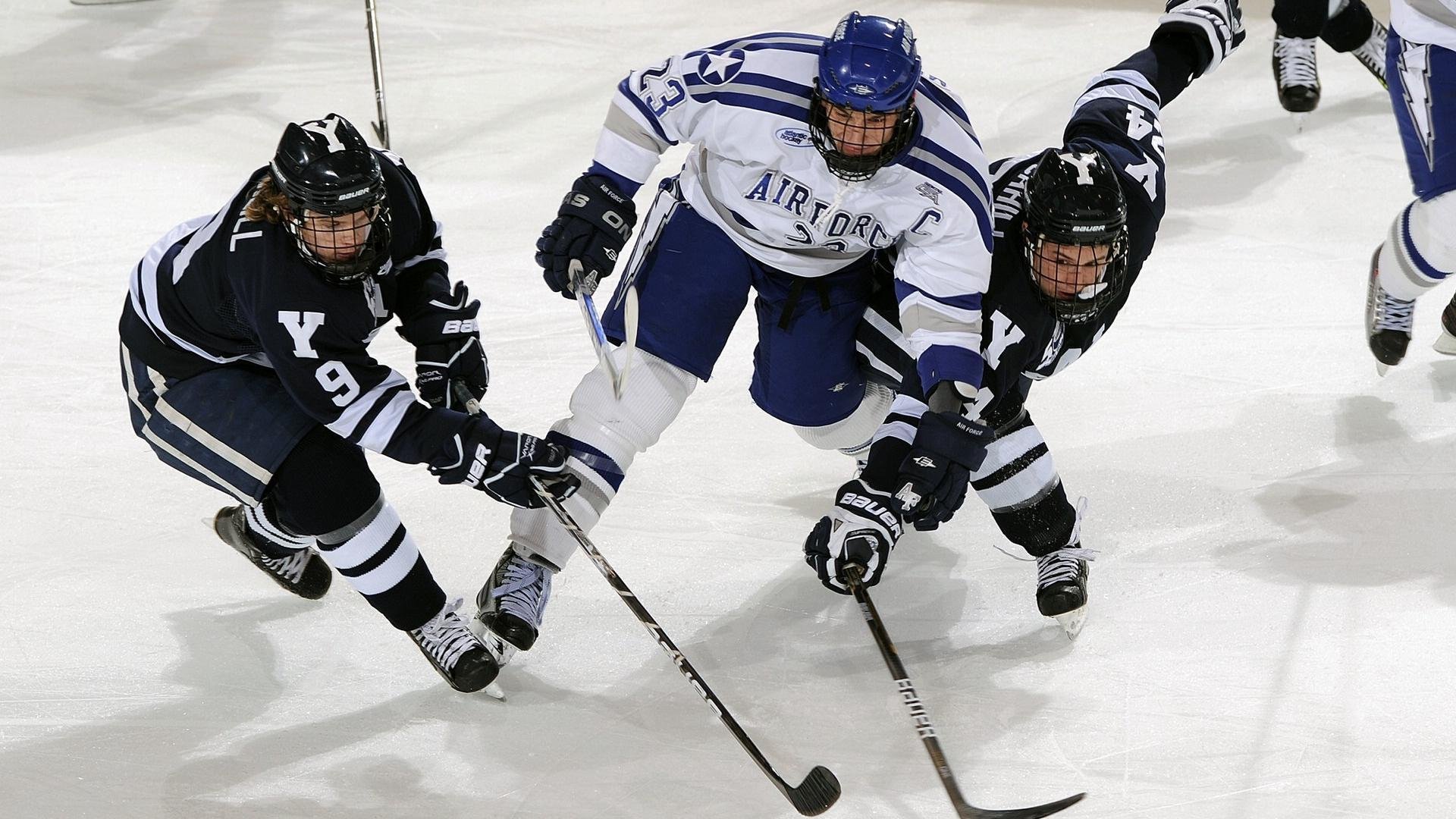 开云体育官网-金色海洋的逆流，克莱·汤普森与年度焦点之夜的制胜神话